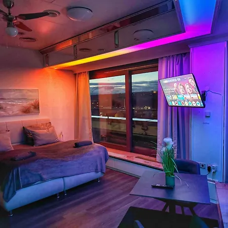 Apartamento Zentrale Penthouse Mit Goldstadtblick Pforzheim